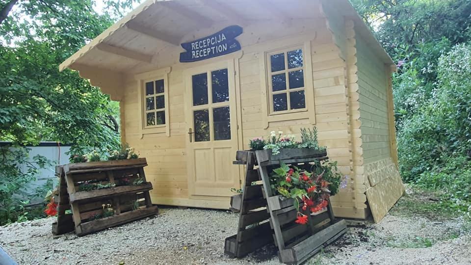 Kamp Na Otoku - Ljubno Ob Savinji酒店 外观 照片